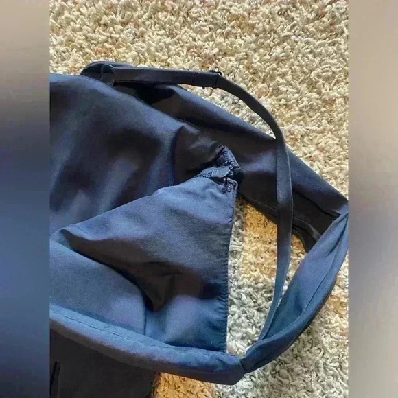 BCBG Women’s Maxazria Party Dress Navy Blue size 4 - Picture 7 of 14